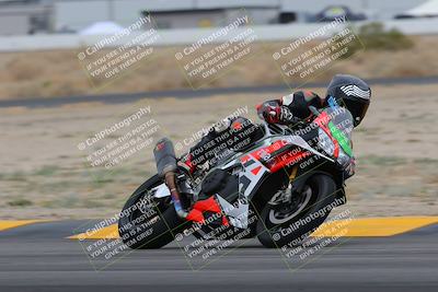 media/Jan-14-2023-SoCal Trackdays (Sat) [[497694156f]]/Turn 4 Set 2 (1030am)/